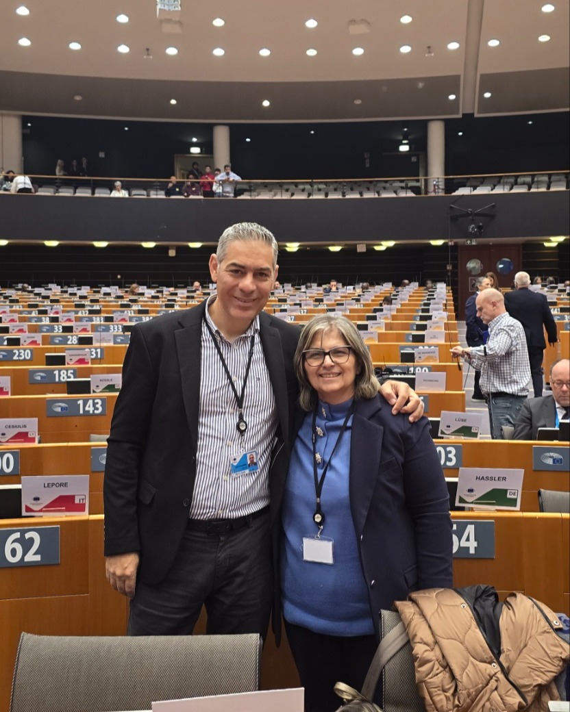 Ο Δήμαρχος Νότιας Λευκωσίας Ιδαλίου με συνάδελφό του στο Ευρωκοινοβούλιο