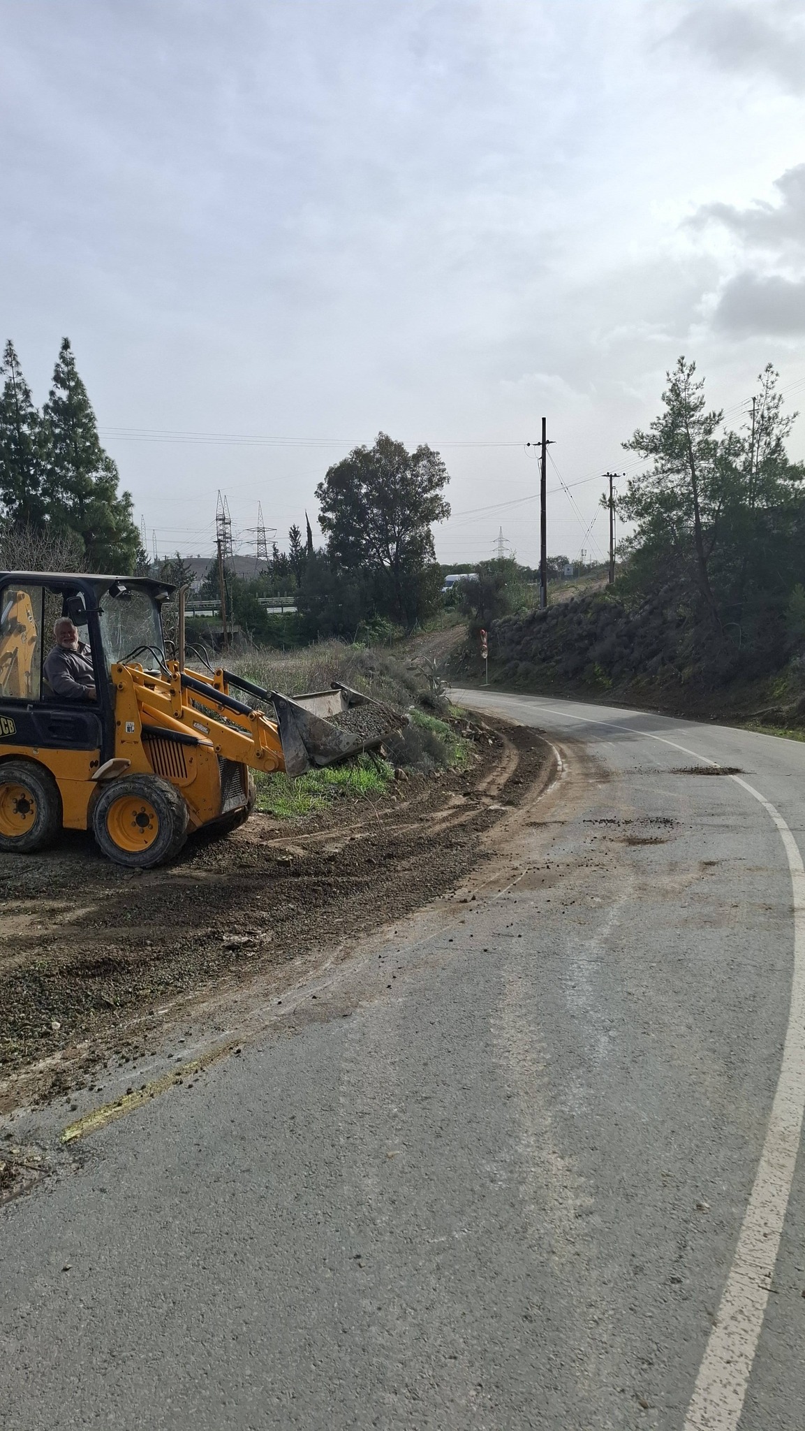 Οδηγός του Δήμου σε τρακτέρ