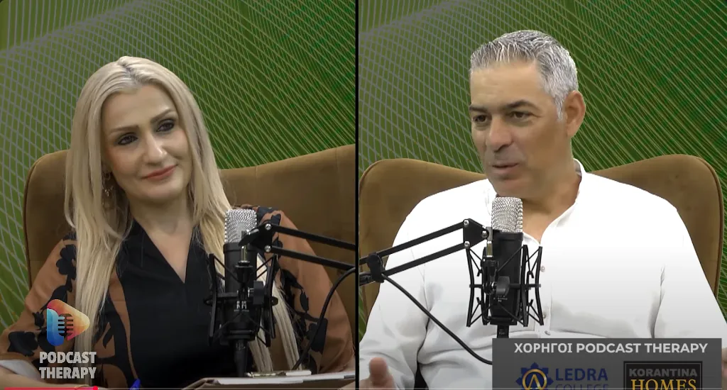 Φωτογραφία με τη Θεοδοσία και το Δήμαρχο Ιδαλίου κατά το podcast