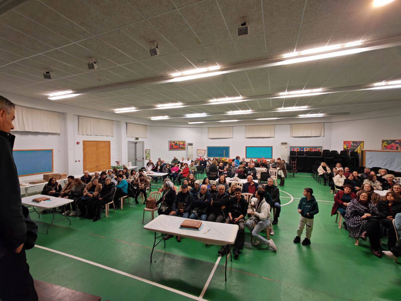 Μέλοι των χωρευτικών συγκροτημάτων και των χορωδιών του Δήμου Νότιας Λευκωσίας - Ιδαλίου